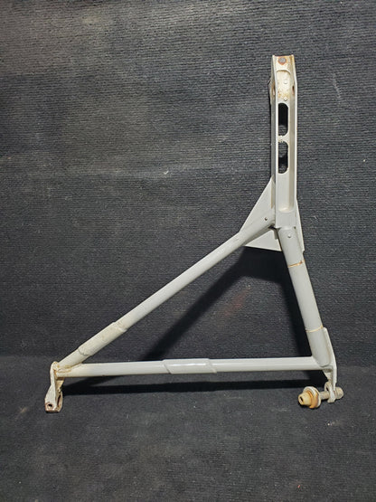MLG Weldment Support LH - Beechcraft - C-FBPO