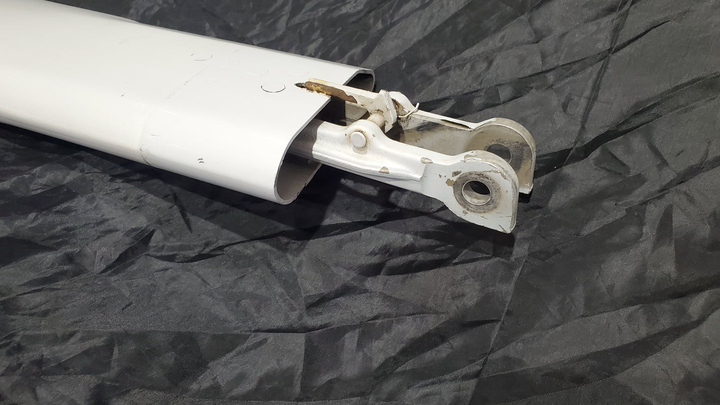 Wing Strut - RH - Cessna - C-GROC