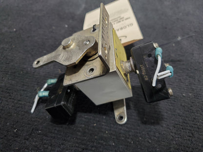 Flap Actuator Switch Assy - Cessna - 5Y-ZBW