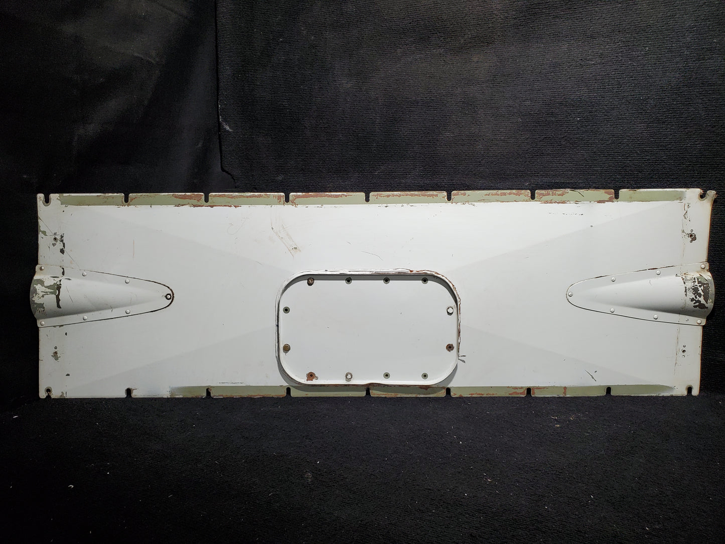 MLG Cover Assembly - Cessna - 5H-TAZ
