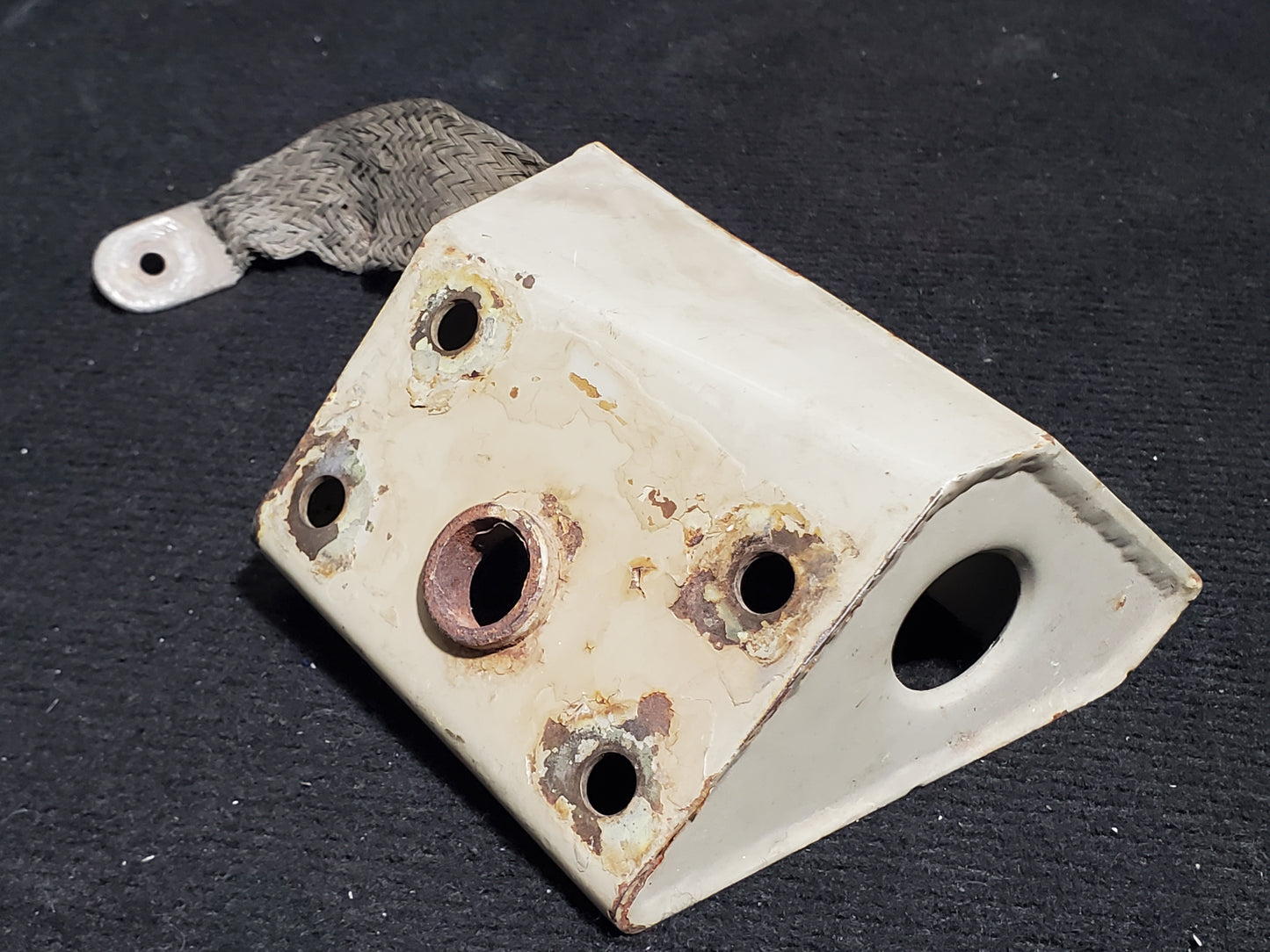 Engine Mount Bracket Assy - Lower RH - Cessna - 5Y-RNA