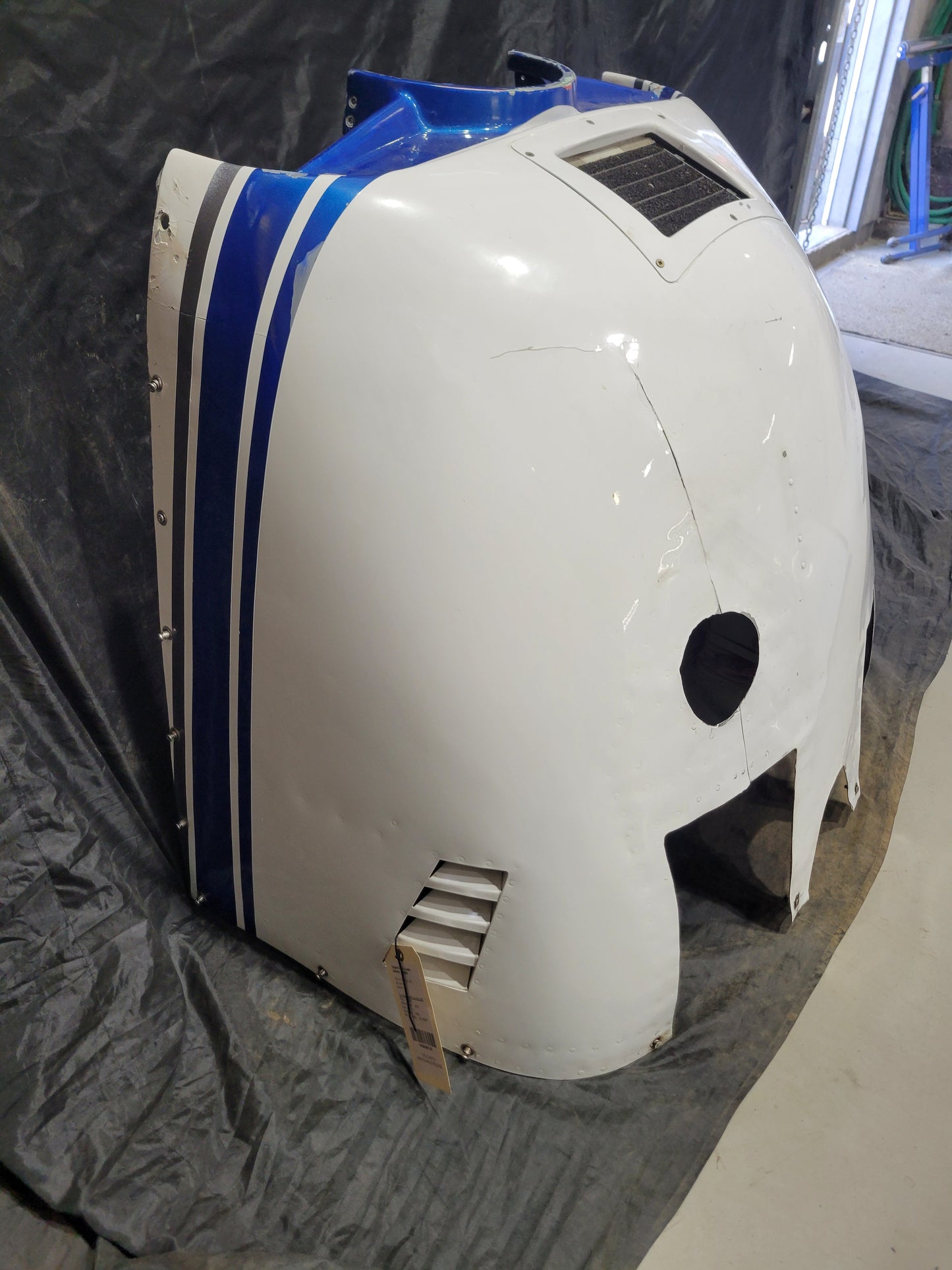 Engine Cowl - Lower - Cessna - C-GROC