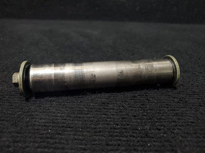 MLG Attach Pin - Cessna - 5H-TAZ
