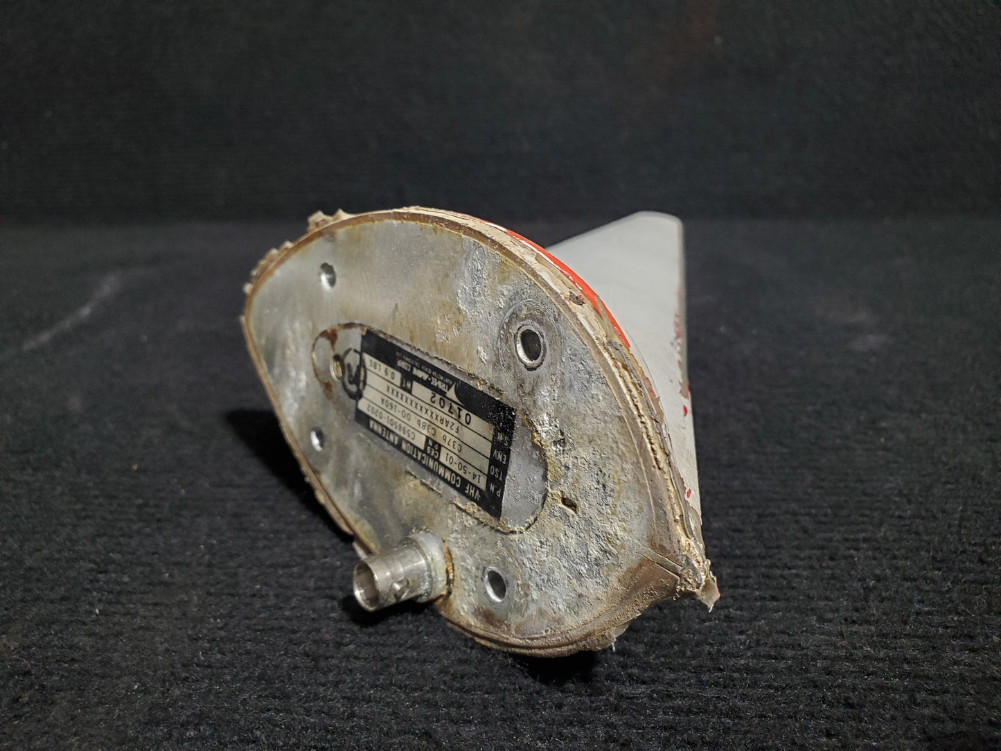 VHF Comm Antenna - Trivec Avant - 5Y-BUC