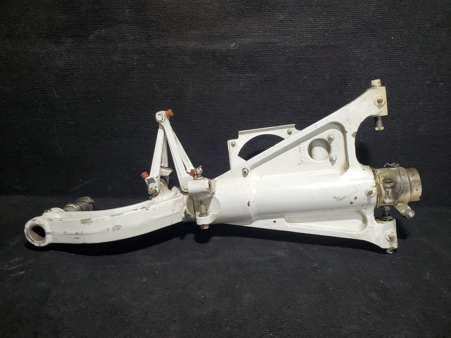 Nose Landing Gear Assembly - Beechcraft - C-GRMK
