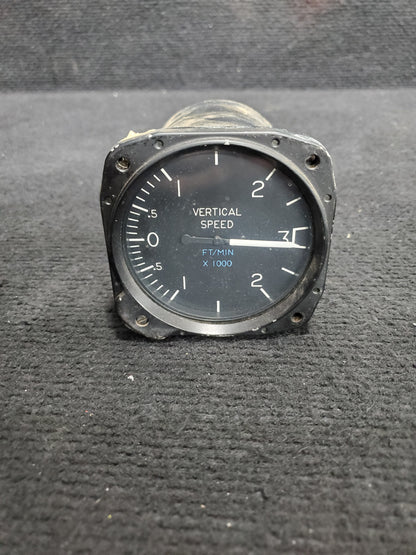Vertical Speed Indicator - United Instruments - 5H-NWA