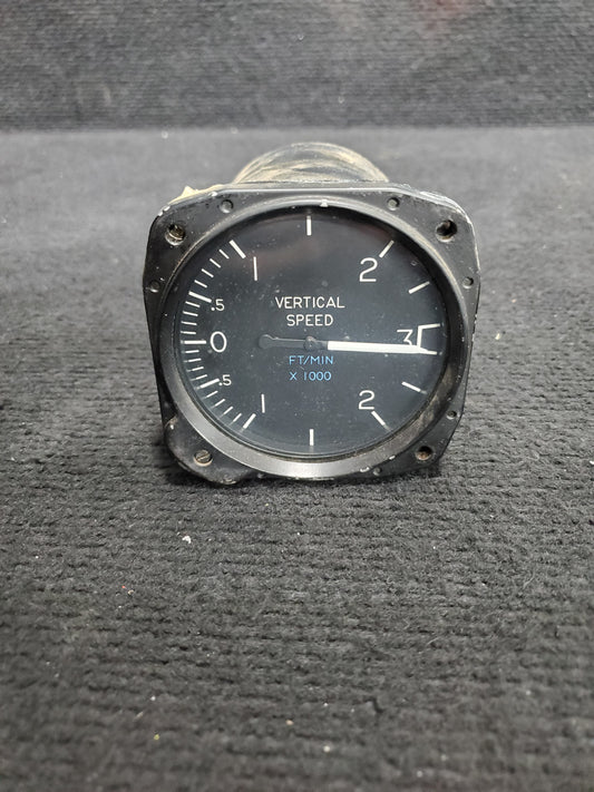 Vertical Speed Indicator - United Instruments - 5H-NWA