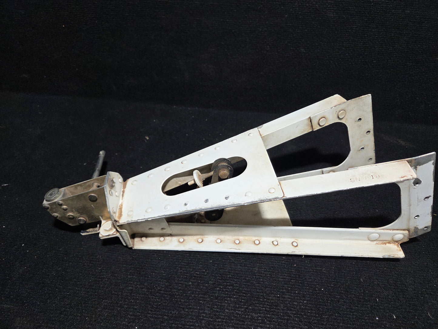 Rudder Gust Lock Assy - Aero Twin INC - Unknown Origin