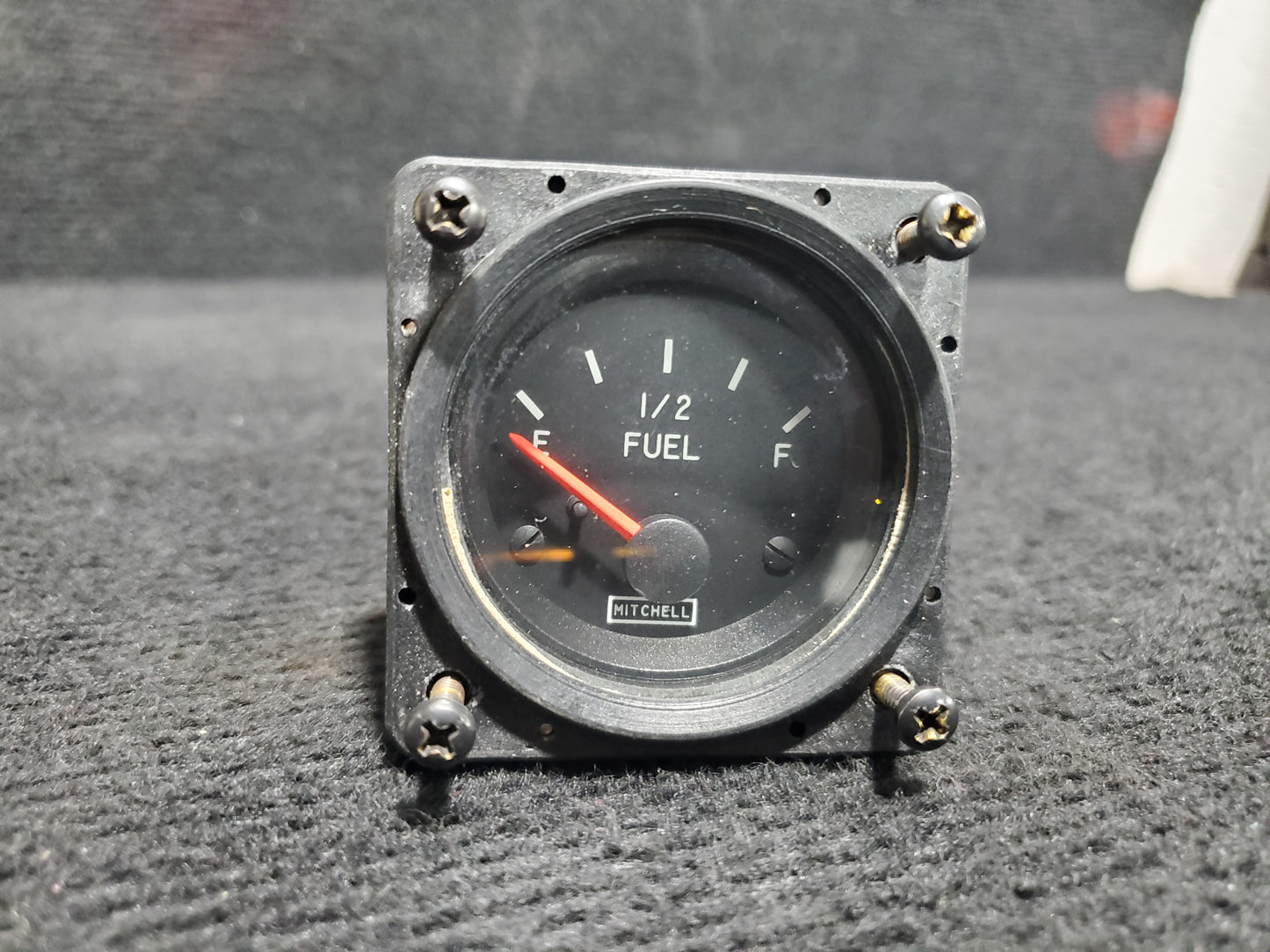 Fuel Quantity Gauge - Mitchell Aircraft - 5Y-FOO