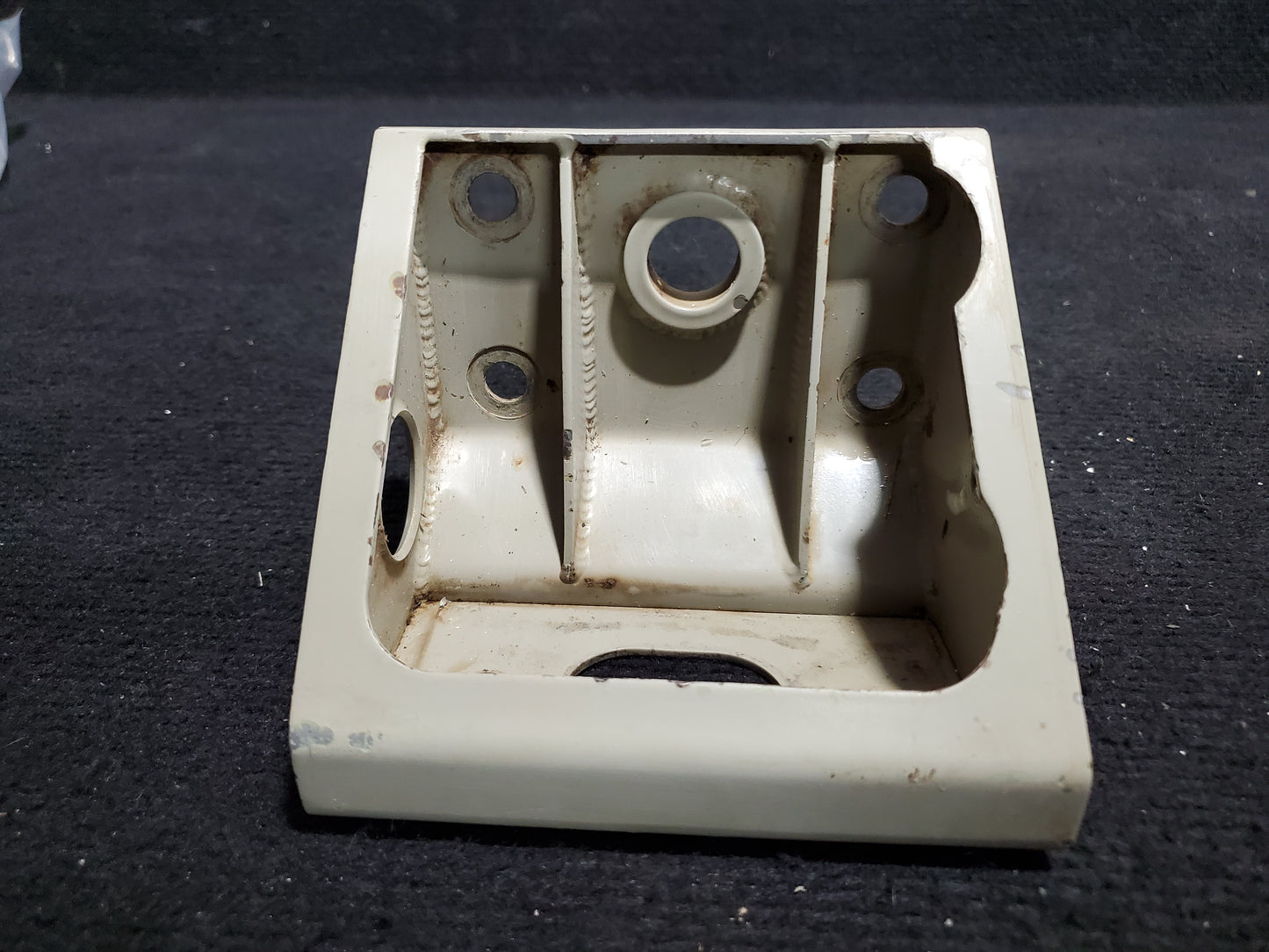 Engine Mount Bracket Assy - Lower LH - Cessna - Unknown Origin