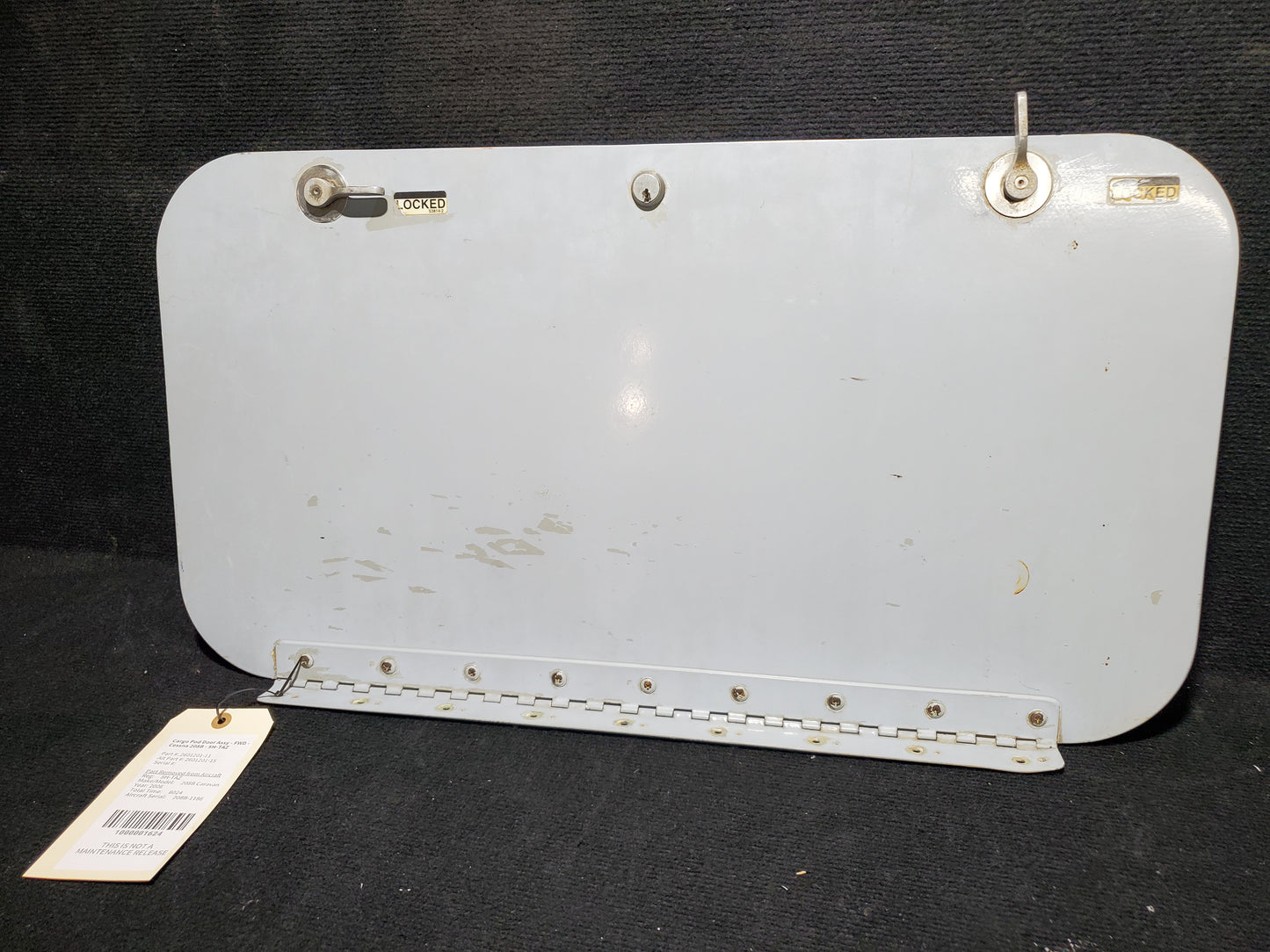 Cargo Pod Door Assy - FWD - Cessna 208B - 5H-TAZ
