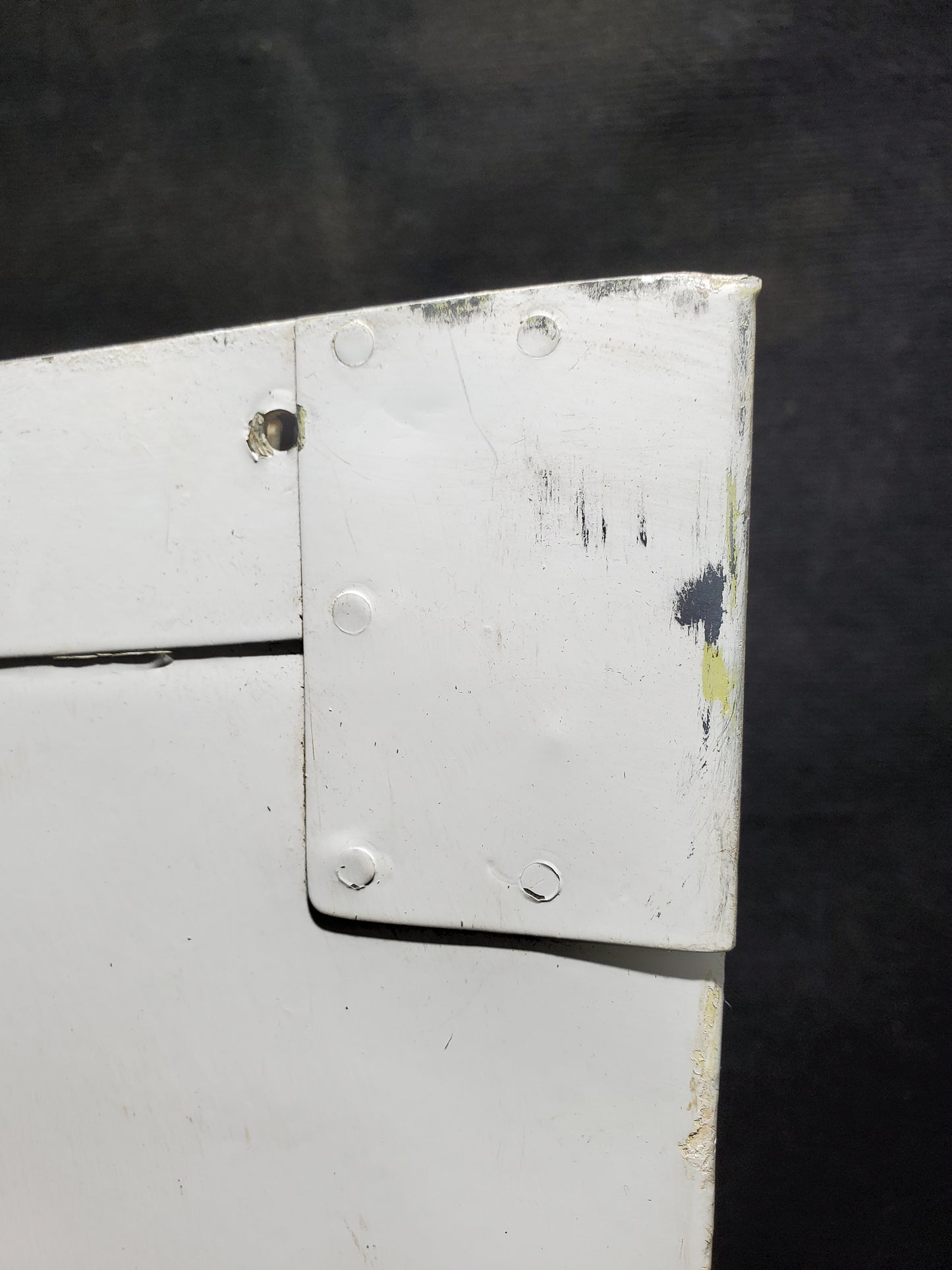MLG Cover Assy - LH - Cessna - 5H-TAZ