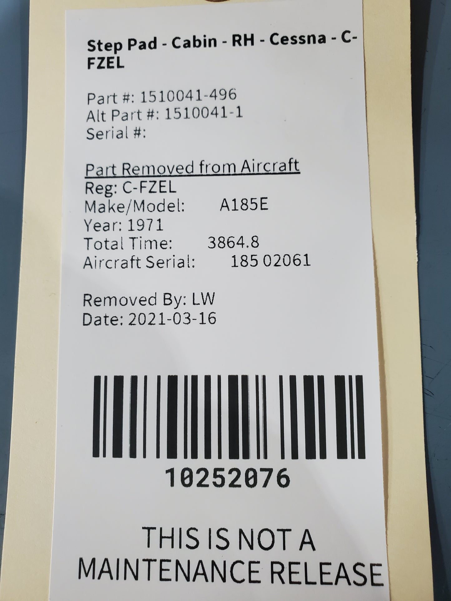 Step Pad - Cabin - RH - Cessna - C-FZEL