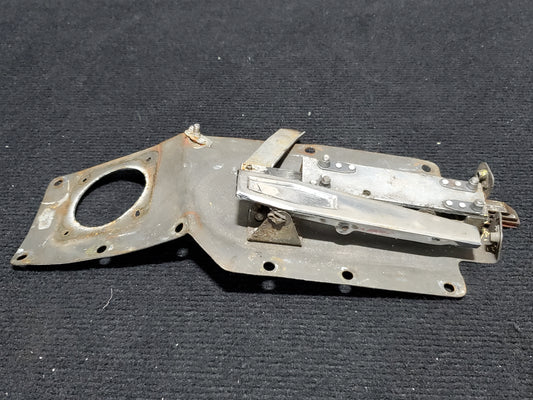 Door Latch Assy LH - Cessna - C-FCDQ