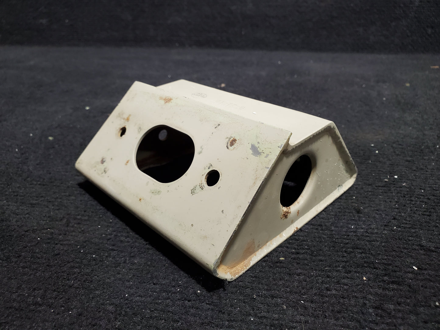 Engine Mount Bracket Assy - Lower LH - Cessna - Unknown Origin