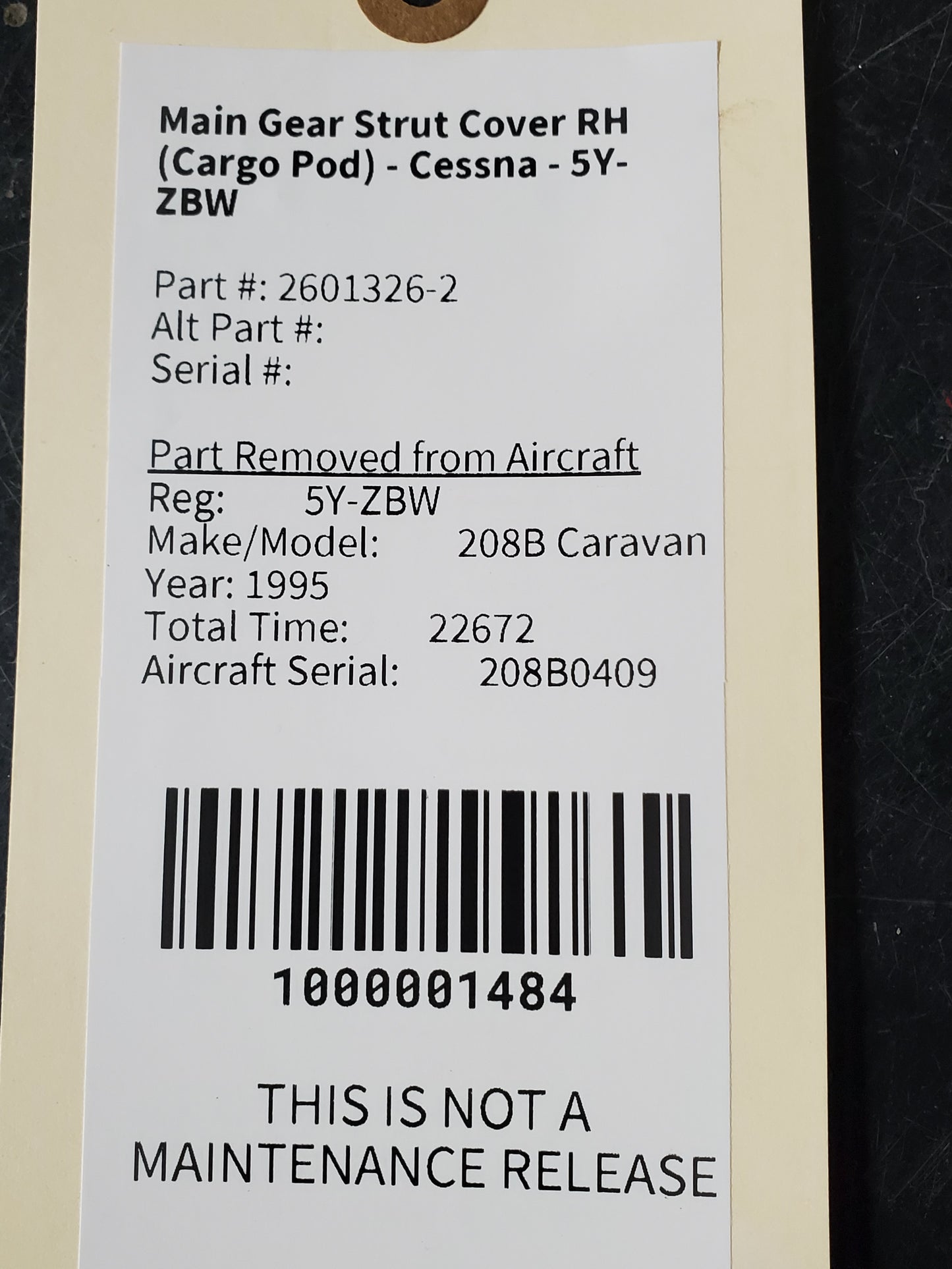 Main Gear Strut Cover RH (Cargo Pod) - Cessna - 5Y-ZBW