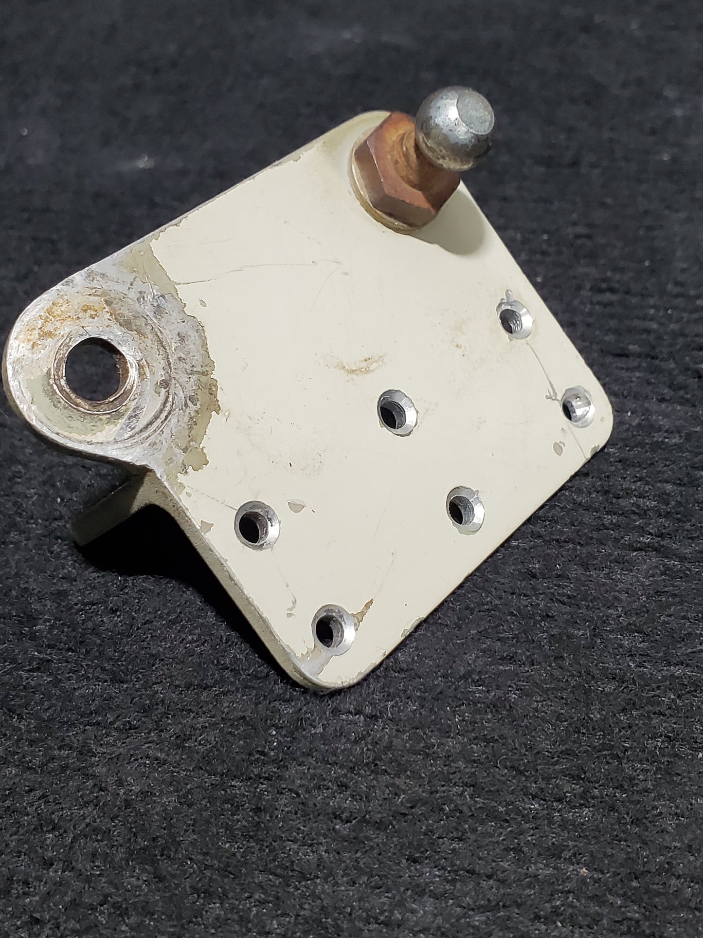 Passenger Door Step Cable Attach Bracket - Cessna - 5H-NWA