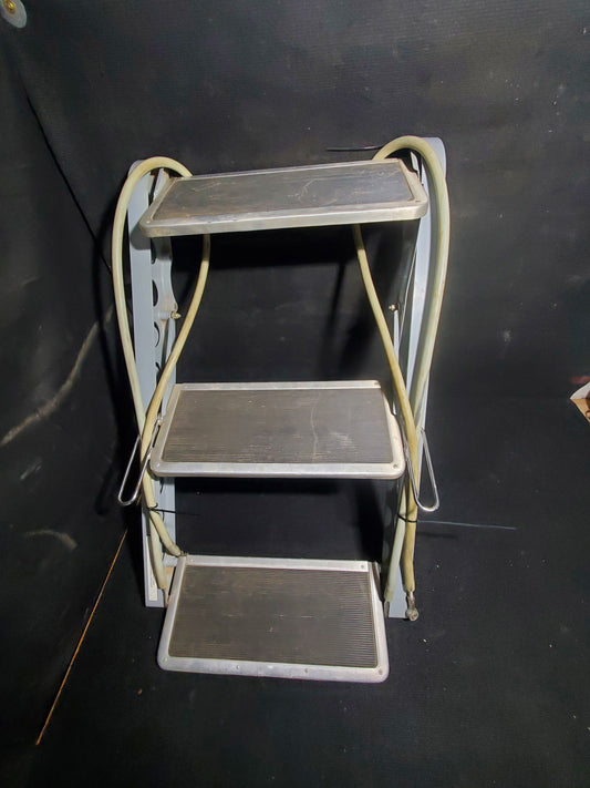 Passenger Step Assy - Cessna - 5H-TAZ