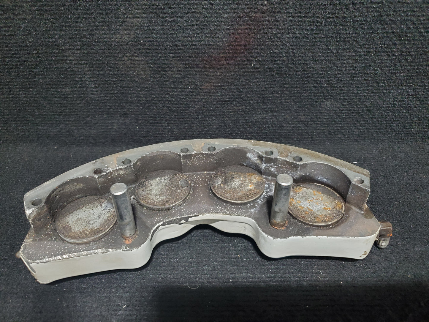 MLG - Brake Caliper - Cessna - 5Y-ZBW