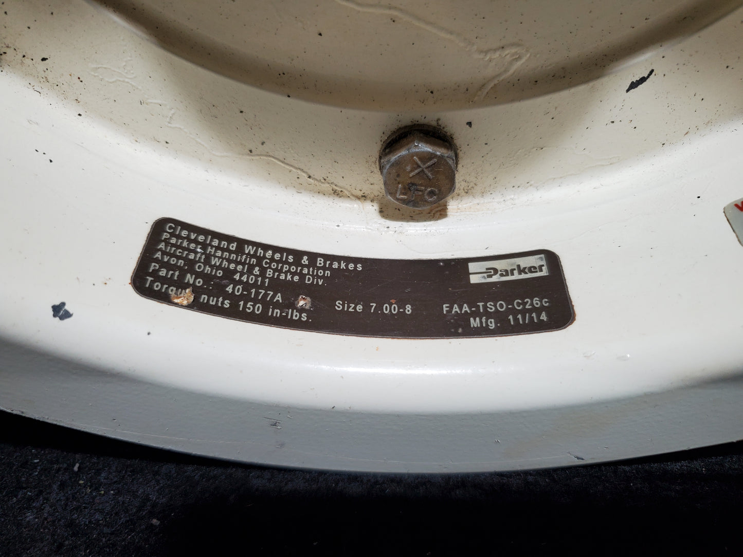 Nose Wheel - Cessna 208B - 5H-NWA