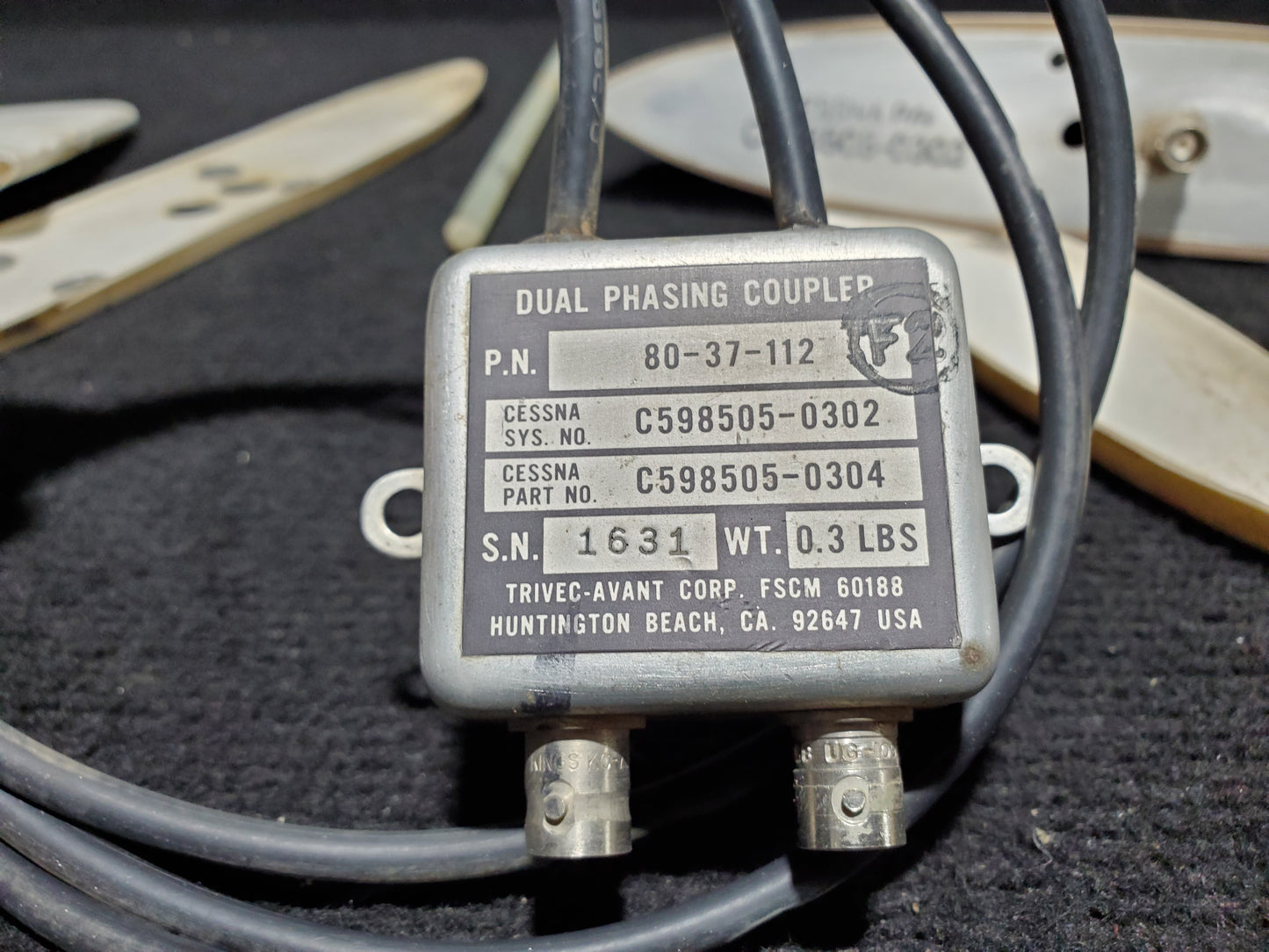 VOR/LOC/GS Navigation System - Trivec Avant Corp - 5H-NWA