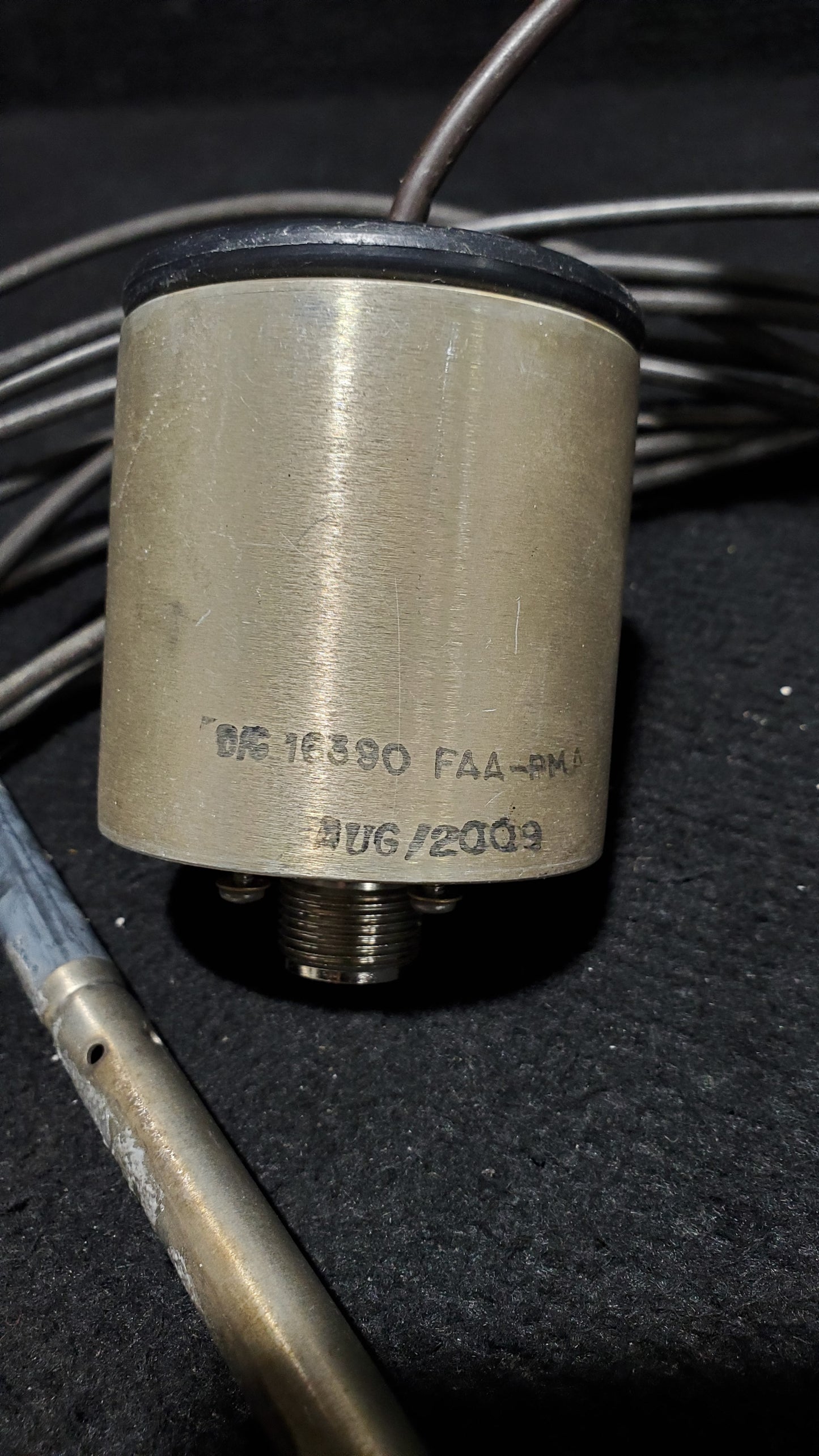 Radio Antenna Lead Thru Assy - Dayton Grainger - 5Y-ZBW