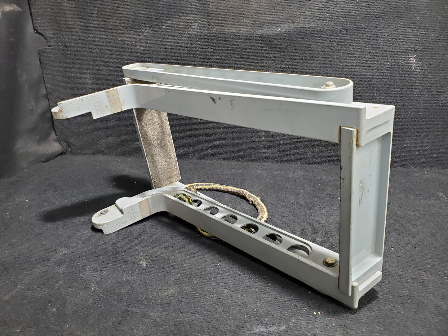 Crew Step Assembly - Cessna - 5Y-TAZ