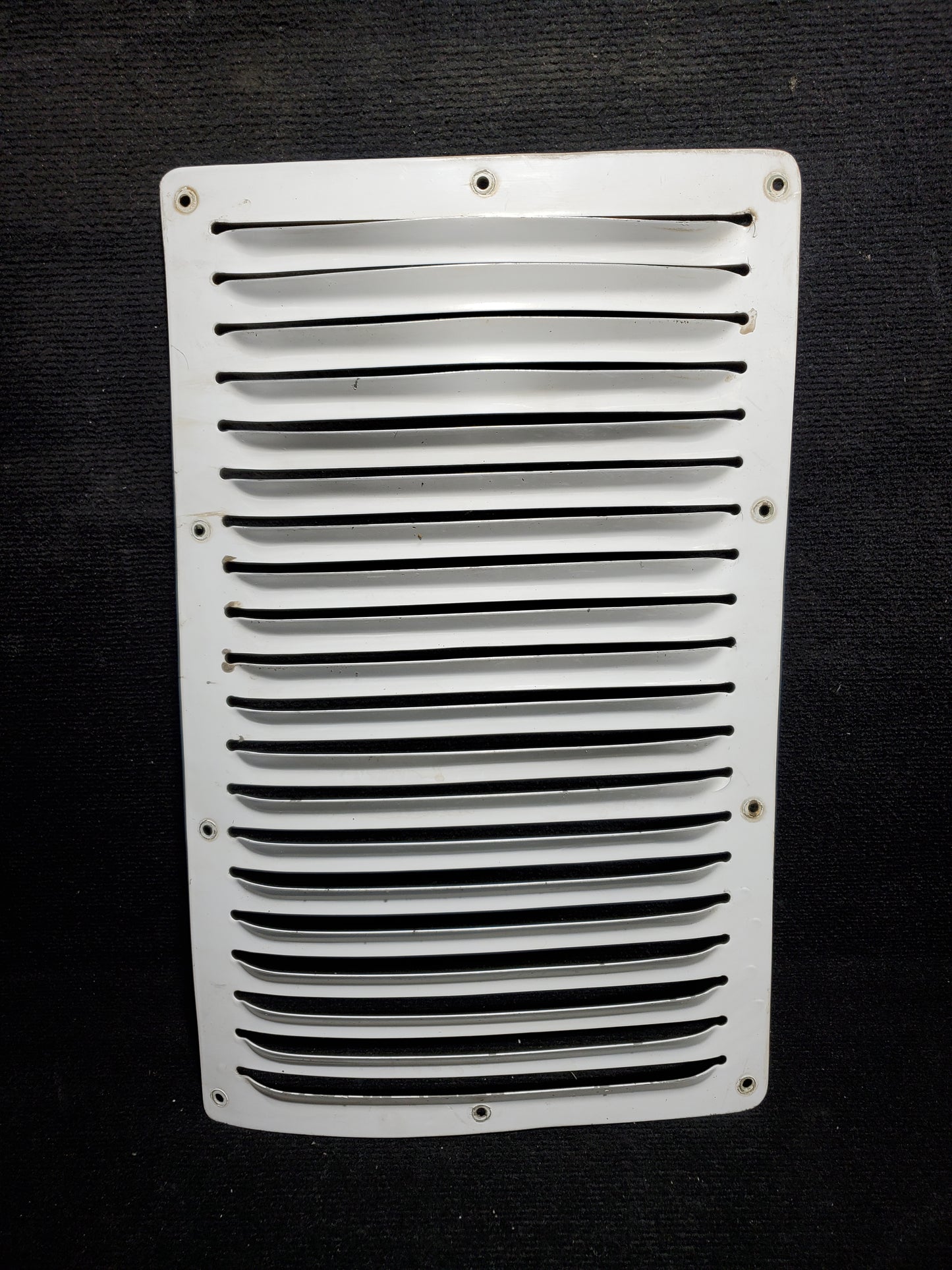 Louvered Panel - Outlet - 5H-TAZ
