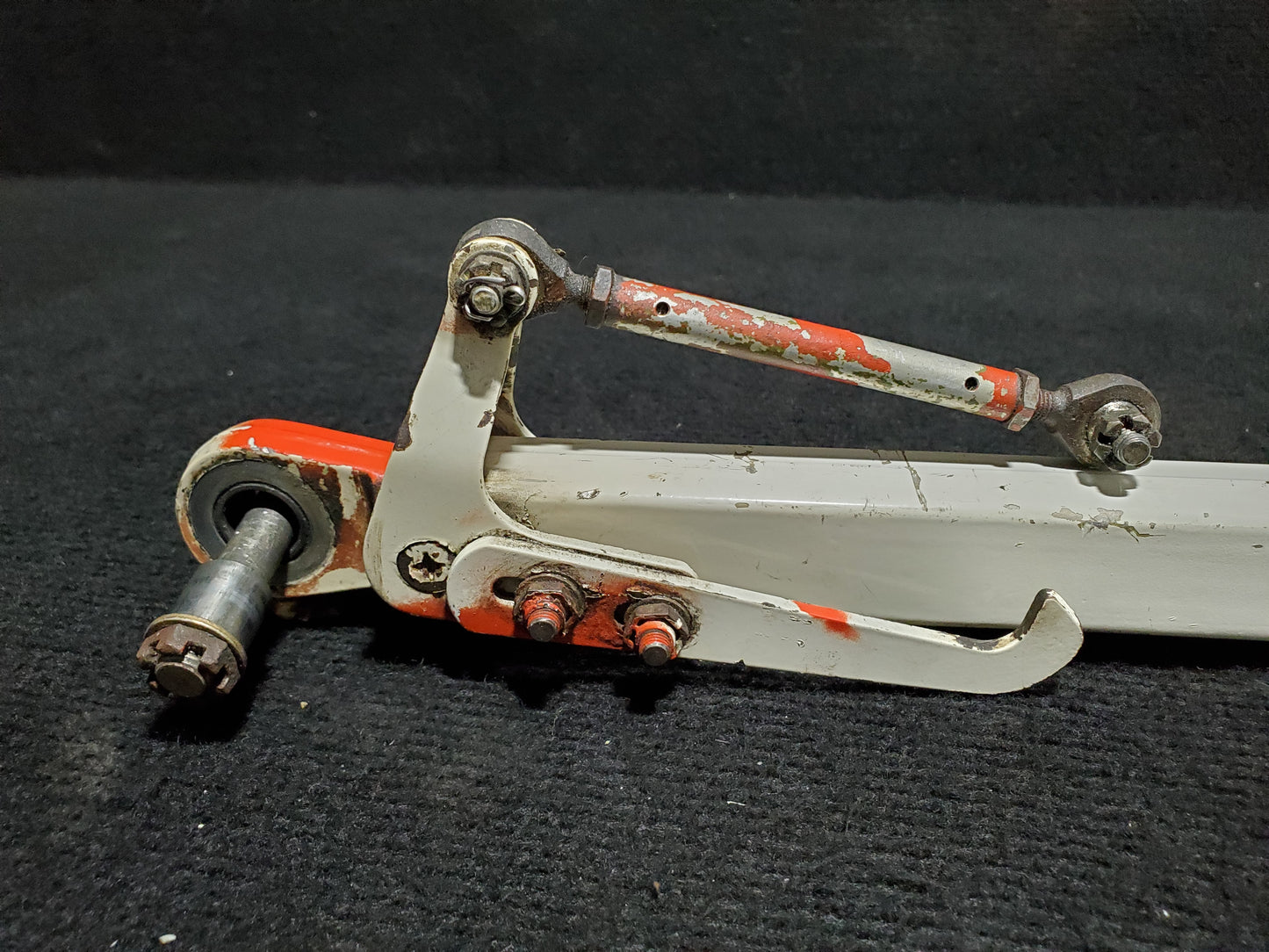 MLG Brace Assy RH - Cessna - C-FSYN