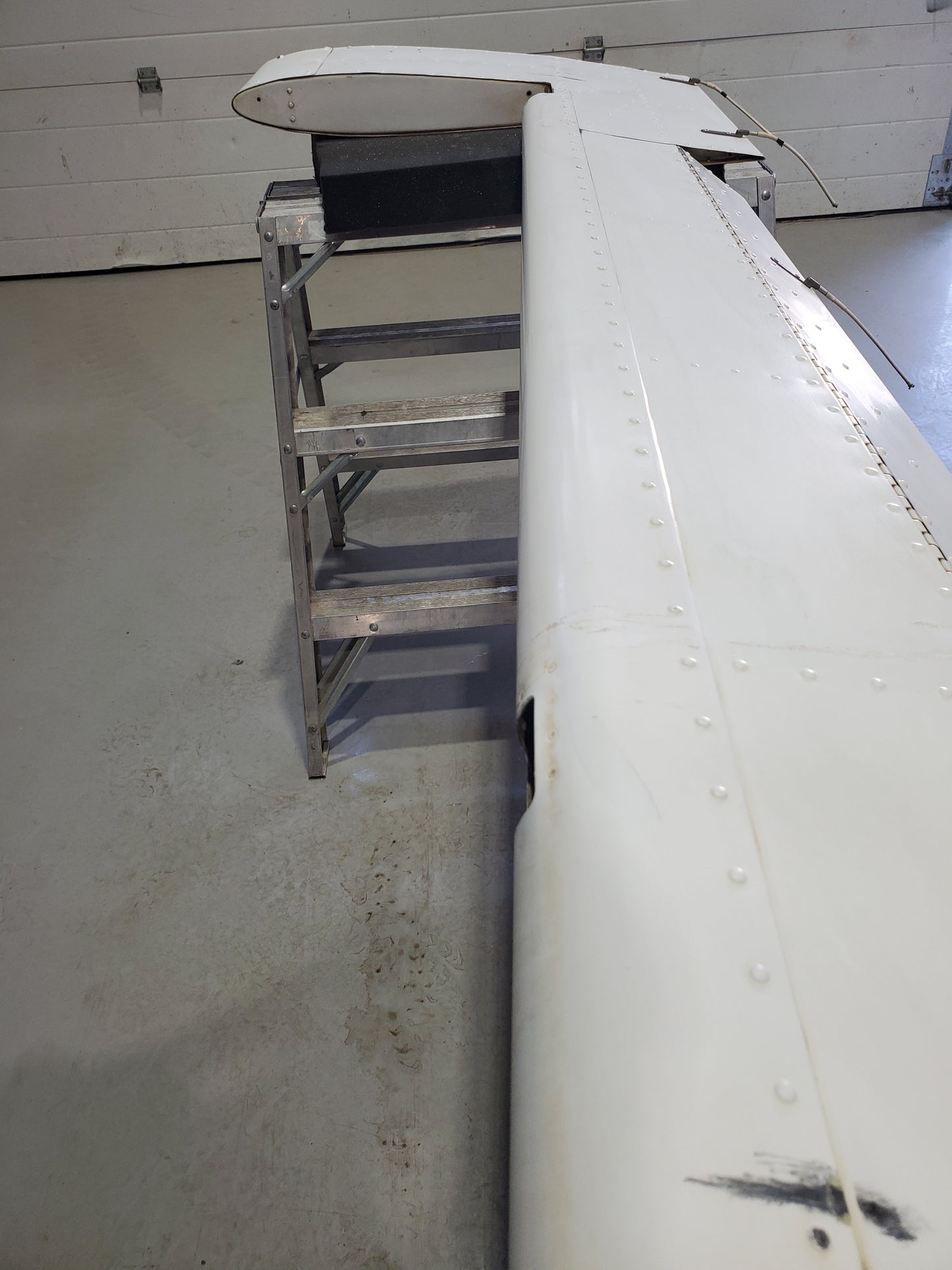 Elevator - RH - Cessna 208B Caravan - 5H-NWA