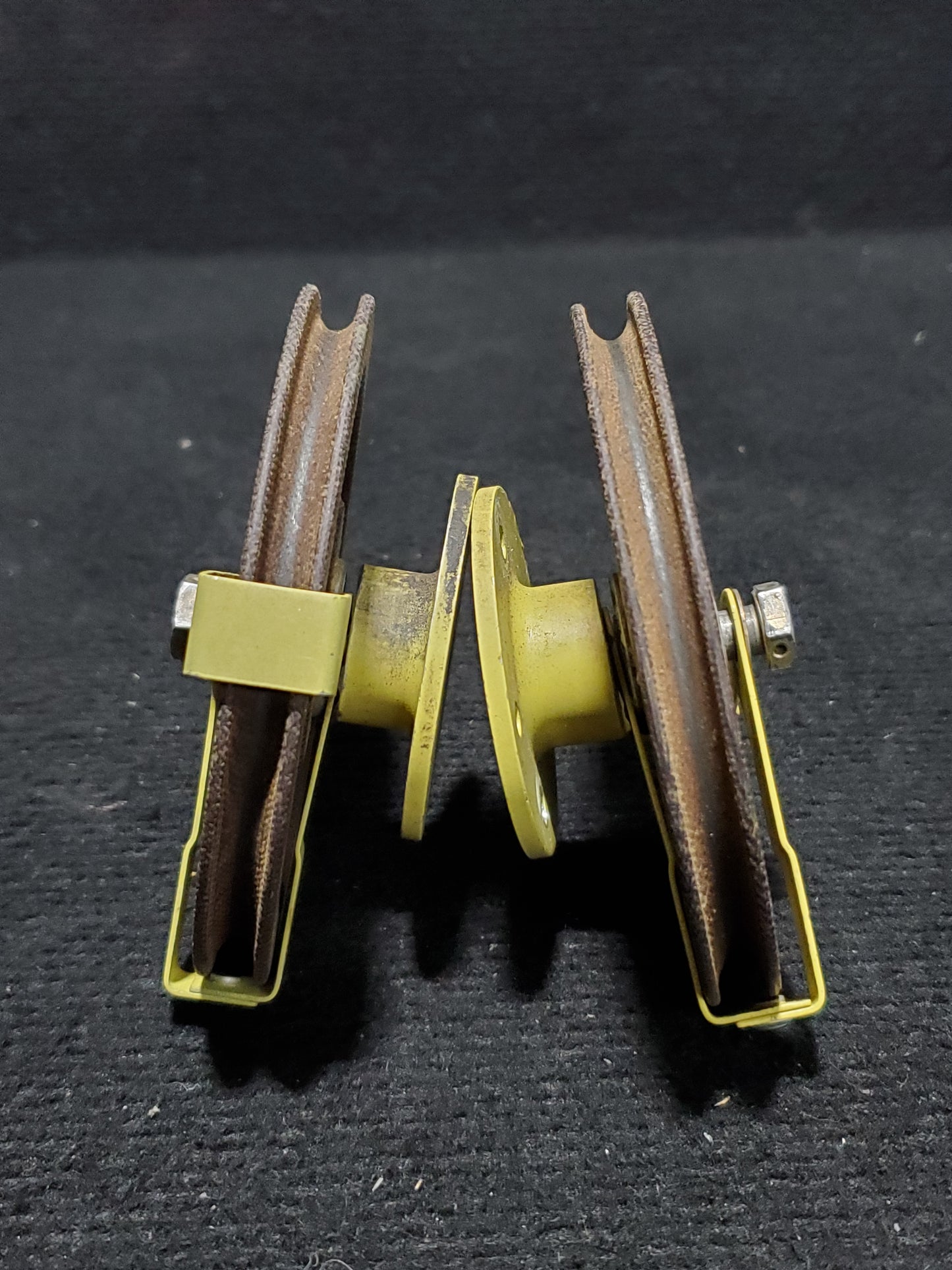 Pulleys with Guards - Bell Memphis - 5Y-ZBW