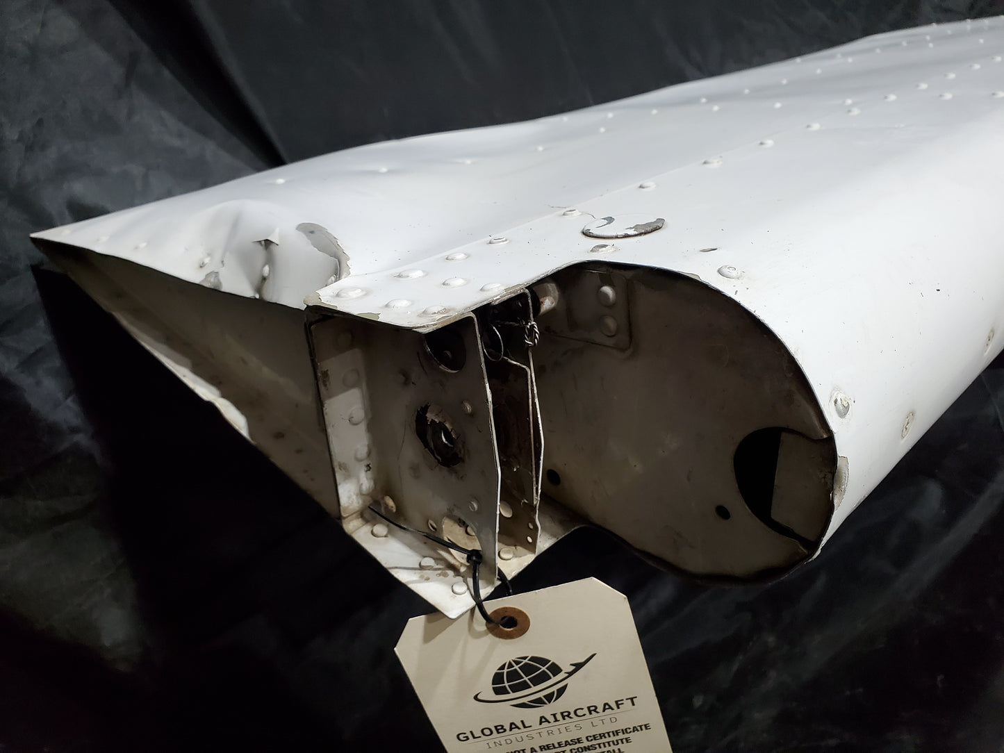 Aileron - RH - Cessna - 5Y-RNA