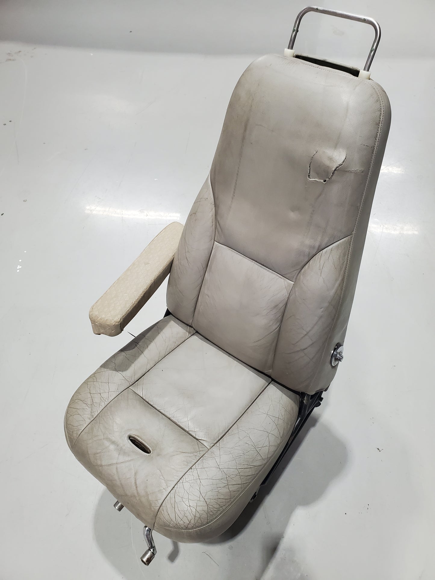 Seat Assembly - Crew Seat - 1 of 2 - Cessna - 5H-TAZ