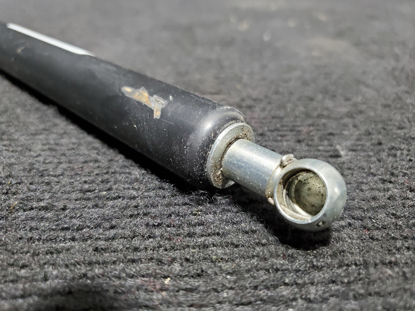 Passenger Door Gas Spring - Cessna - C-FSKF