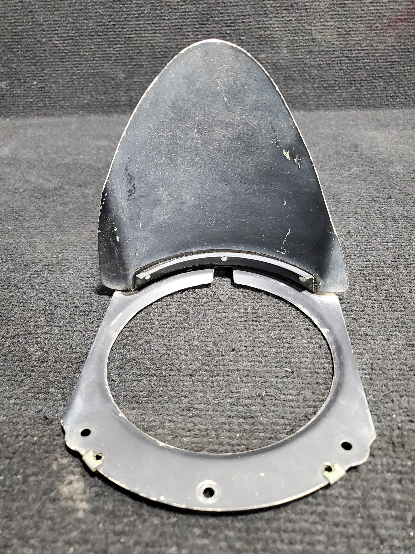 Landing Light Baffle - RH - Cessna - 5H-NWA
