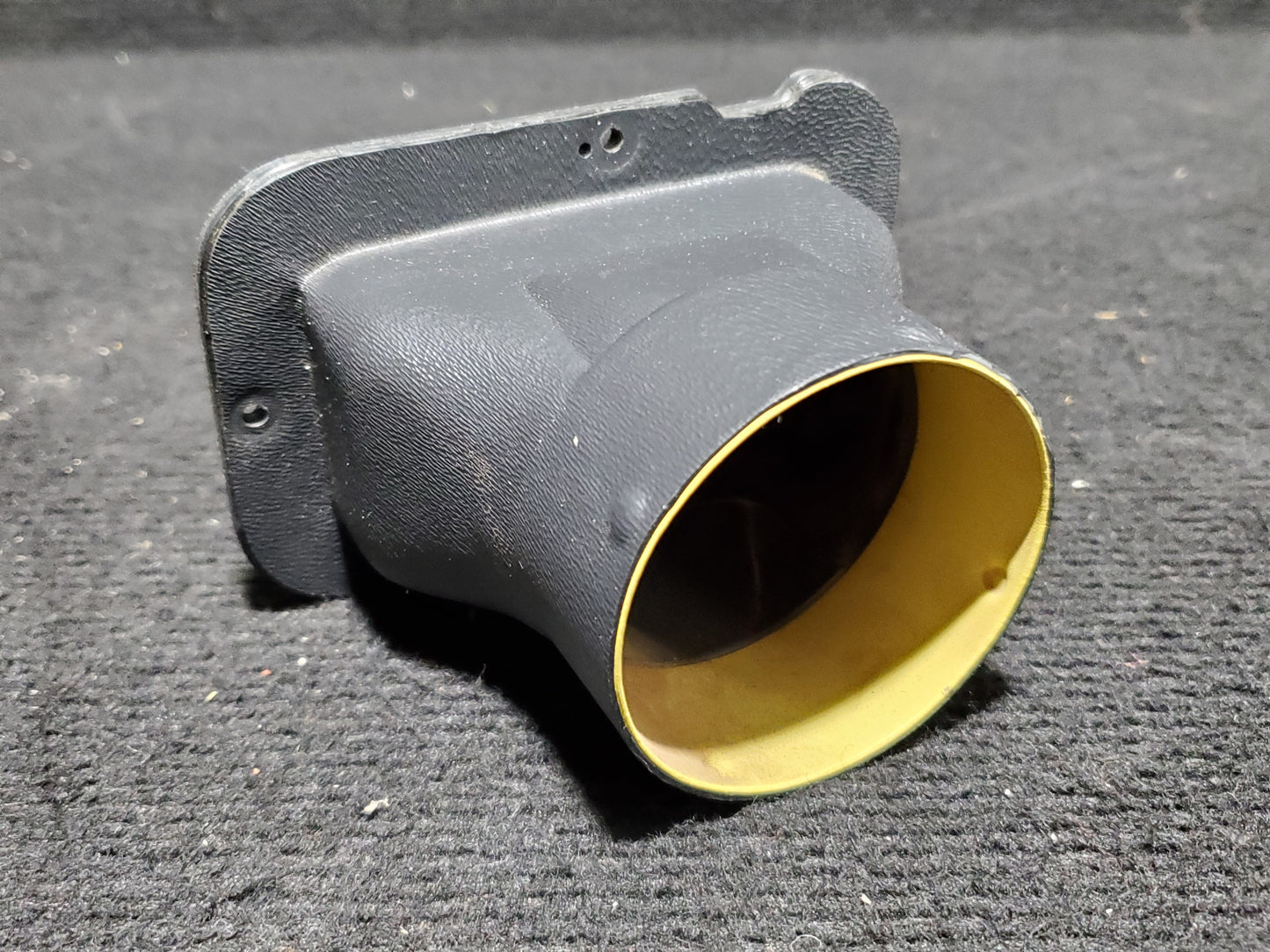 Outlet Housing Assy - Cessna - 5Y-ZBW