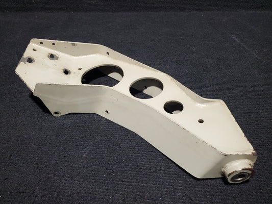 Bracket Assy 95 Amp Alternator - Cessna 208B - 5Y-ZBW