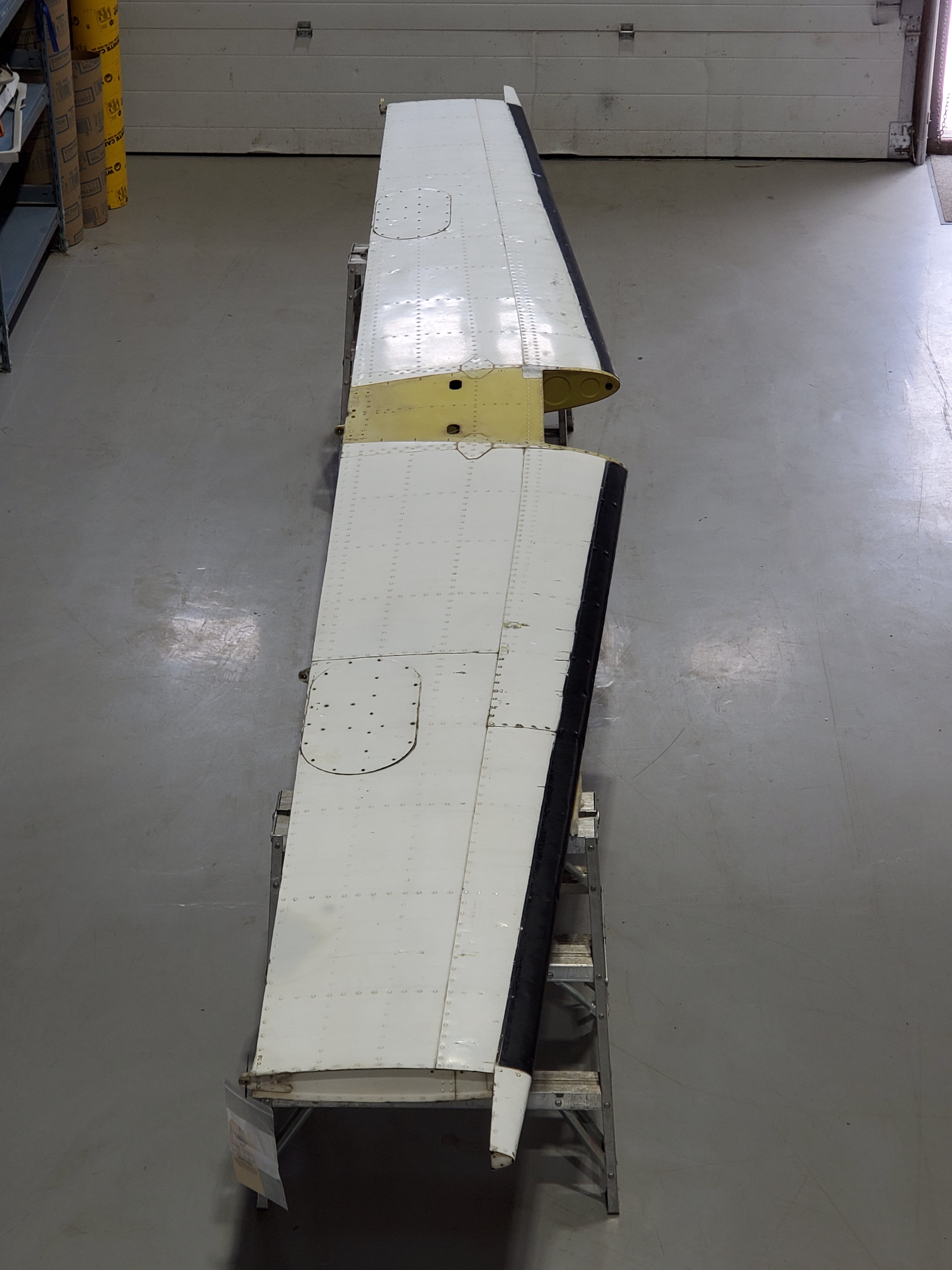 Horizontal Stabilizer - Cessna 208 Caravan - 5Y-ZBW – Global