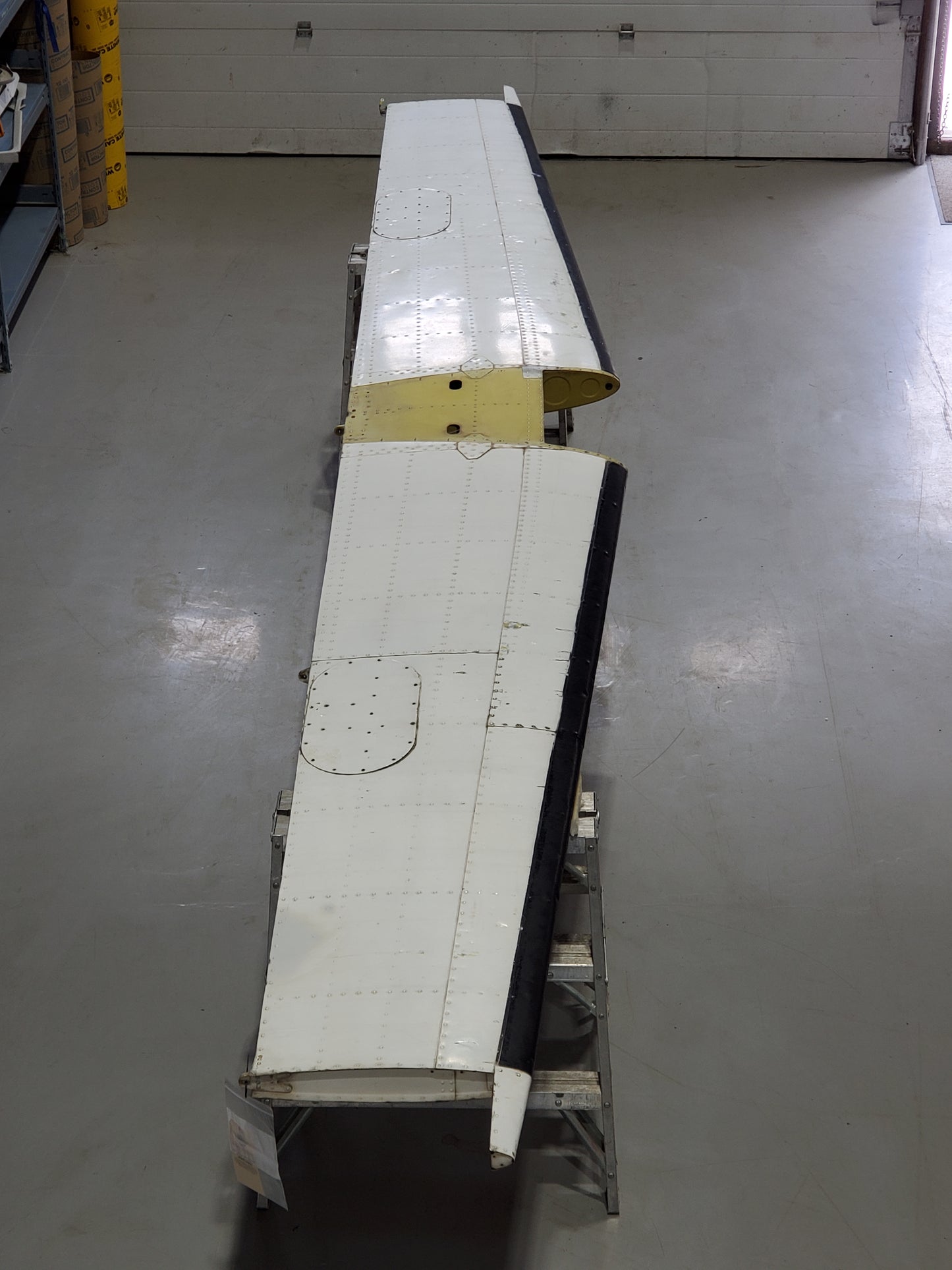 Horizontal Stabilizer - Cessna 208 Caravan - 5Y-ZBW