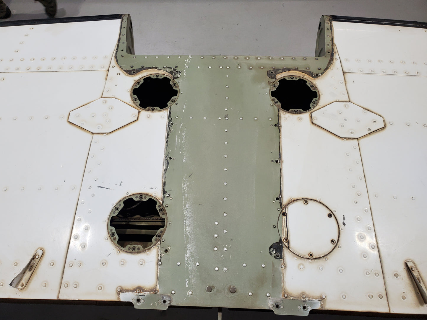 Horizontal Stabilizer - Cessna 208B Caravan - 5H-NWA