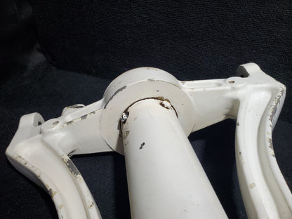 NLG Trunnion Assy - Cessna - 5H-NWA