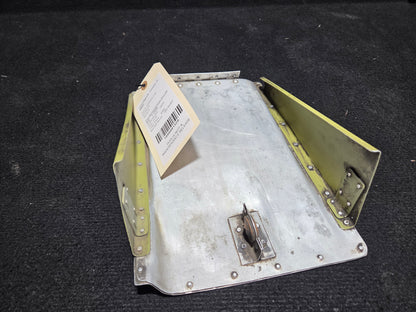 Cowl Flap LH - Cessna - C-GROC