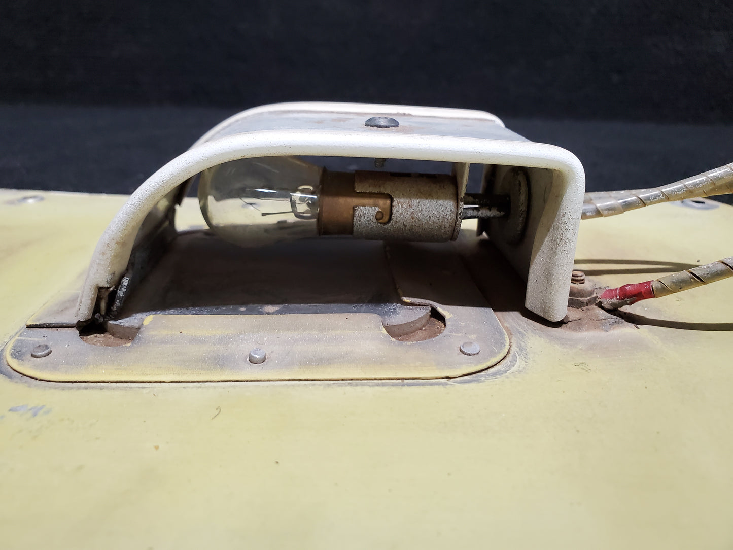 Access Cover w/ Courtesy Light - RH - Cessna - 5Y-ZBW