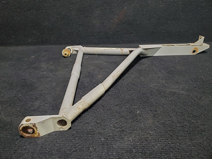 MLG Weldment Support LH - Beechcraft - C-FBPO