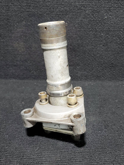 MLG axle - Cessna - 5Y-FOO