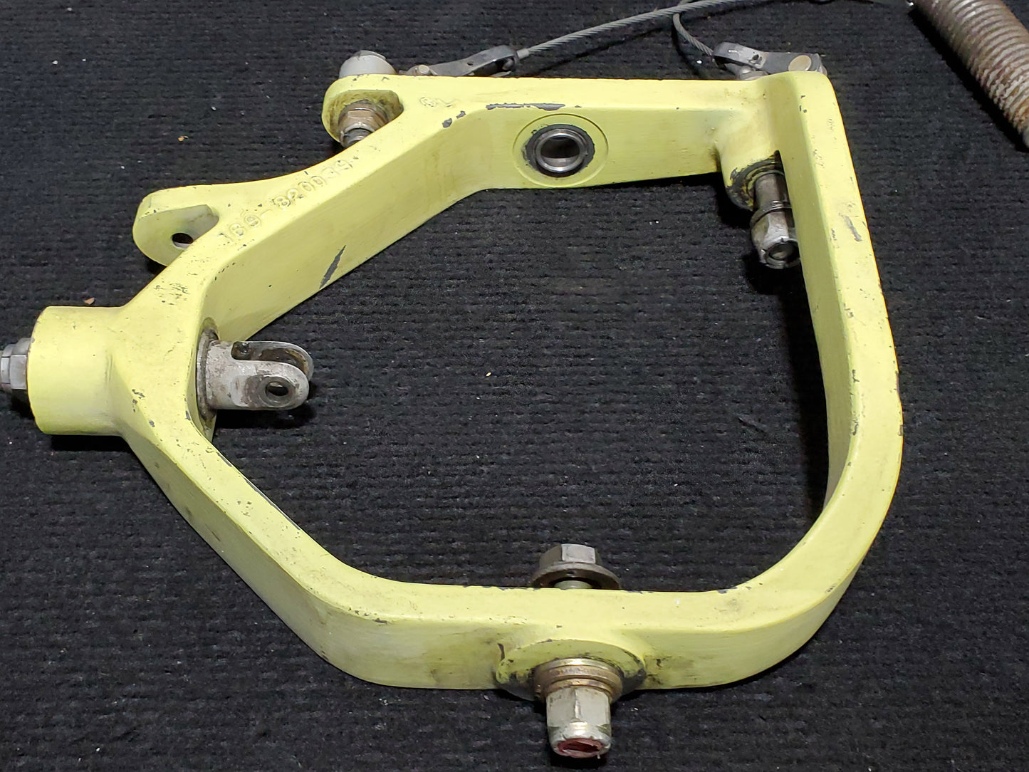 NLG Steering Yoke Assy - Beechcraft - C-FBPO