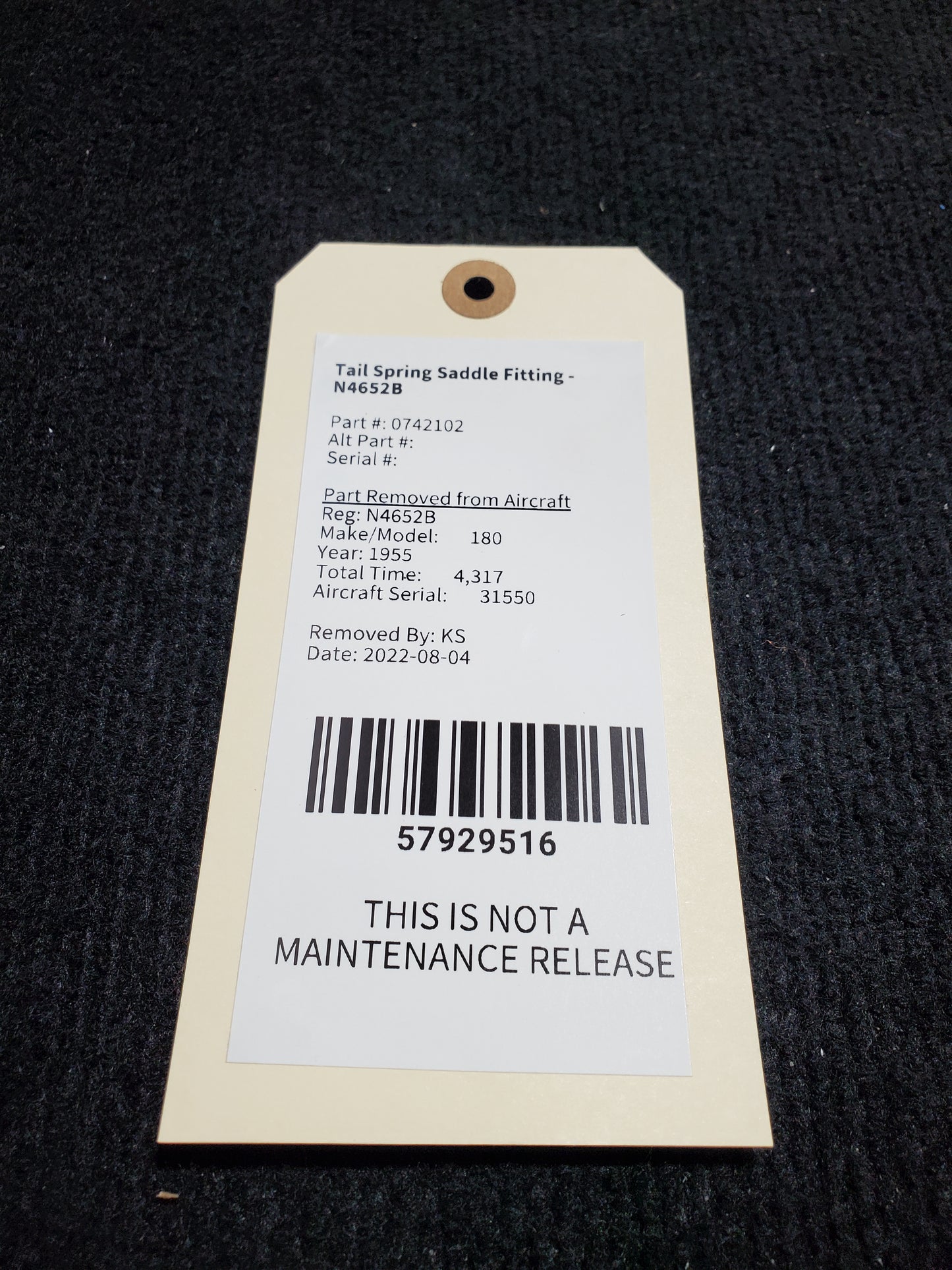 Tail Spring Saddle Fitting - Cessna - N4652B