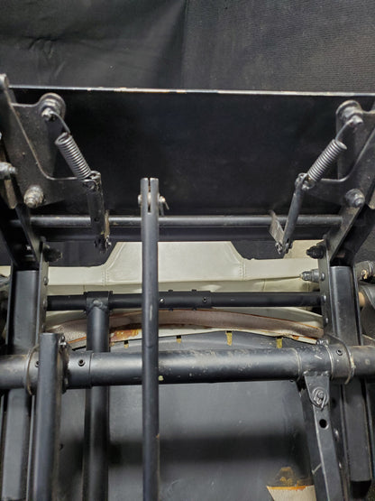 Seat Assembly - Pilot/Co-Pilot - 2 of 2 - Cessna - 5H-TAZ