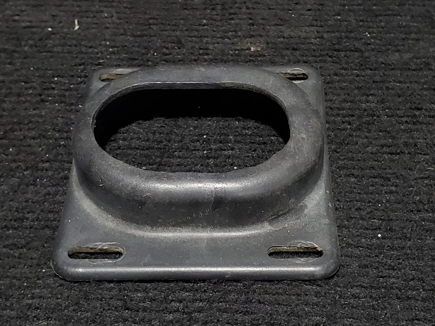 Control Column Collar RH - Cessna - 5Y-RNA