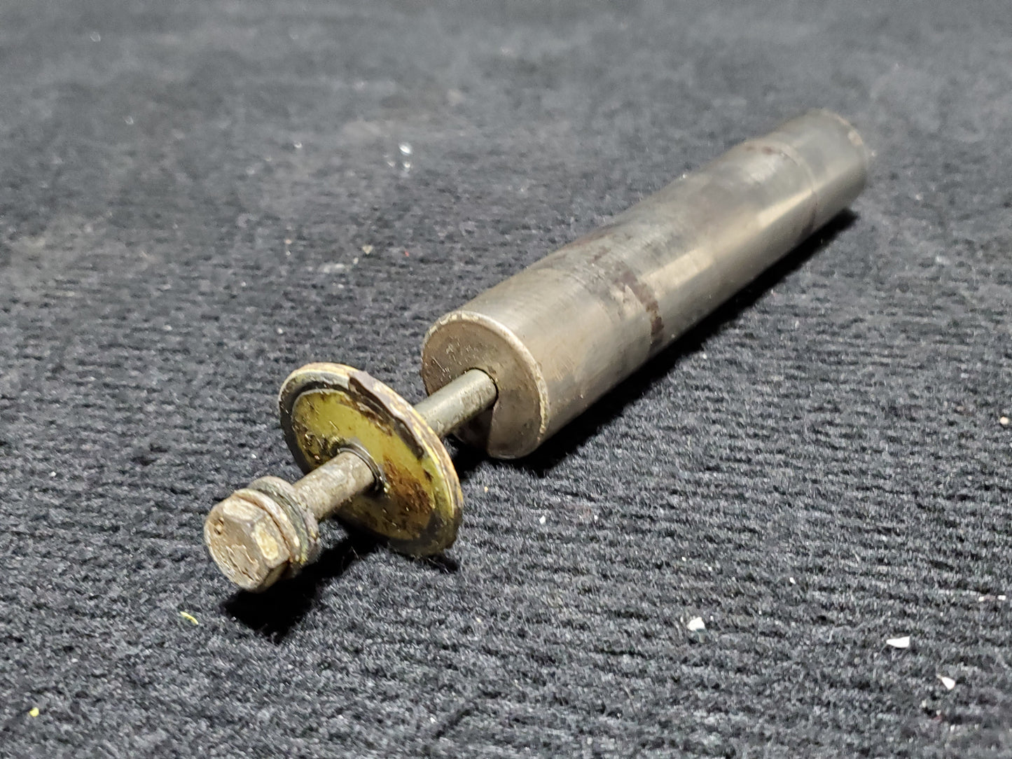 MLG Attach Pin - Cessna - 5Y-BUC